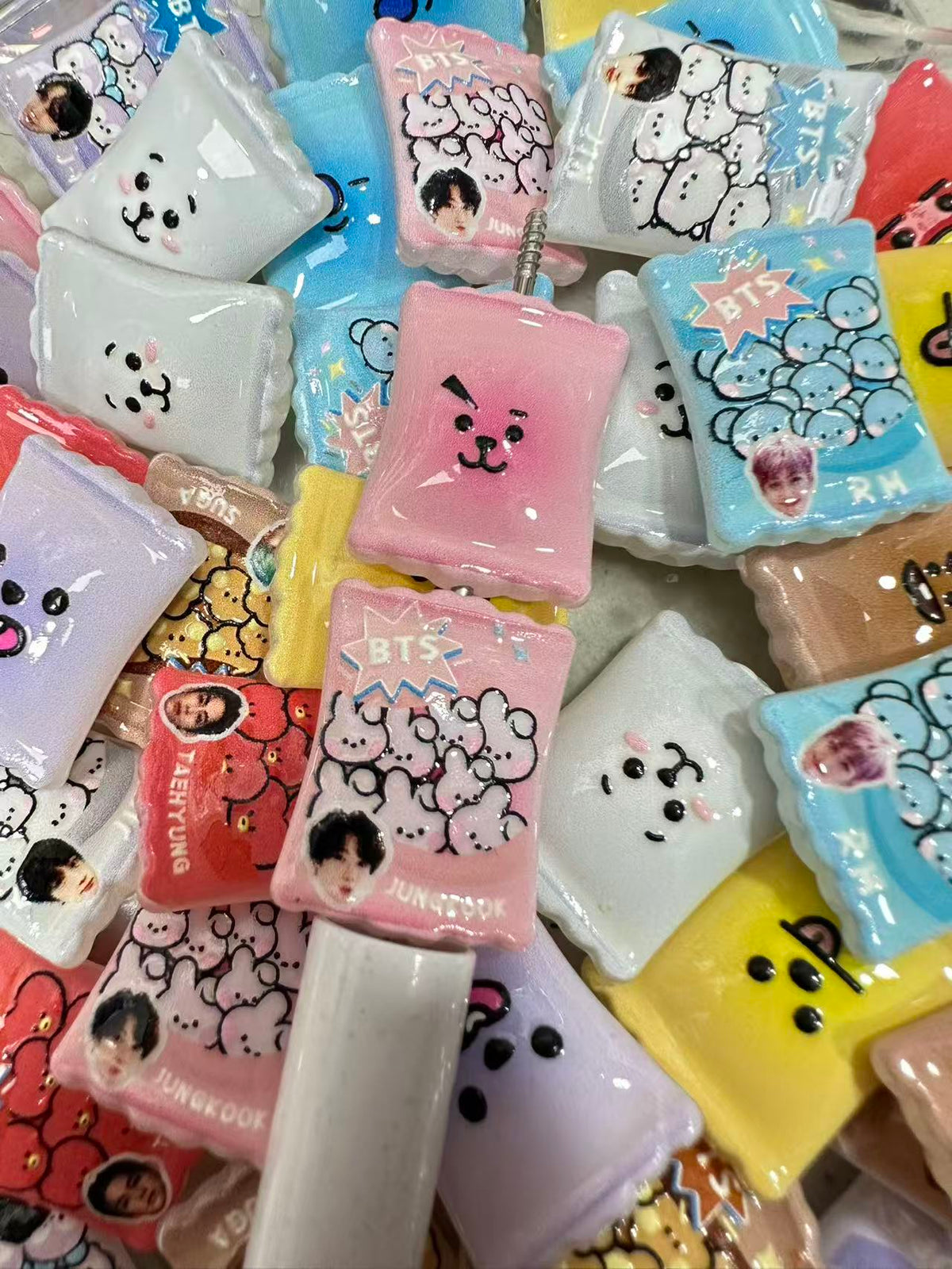 K‑pop Group Candy Bag Beads