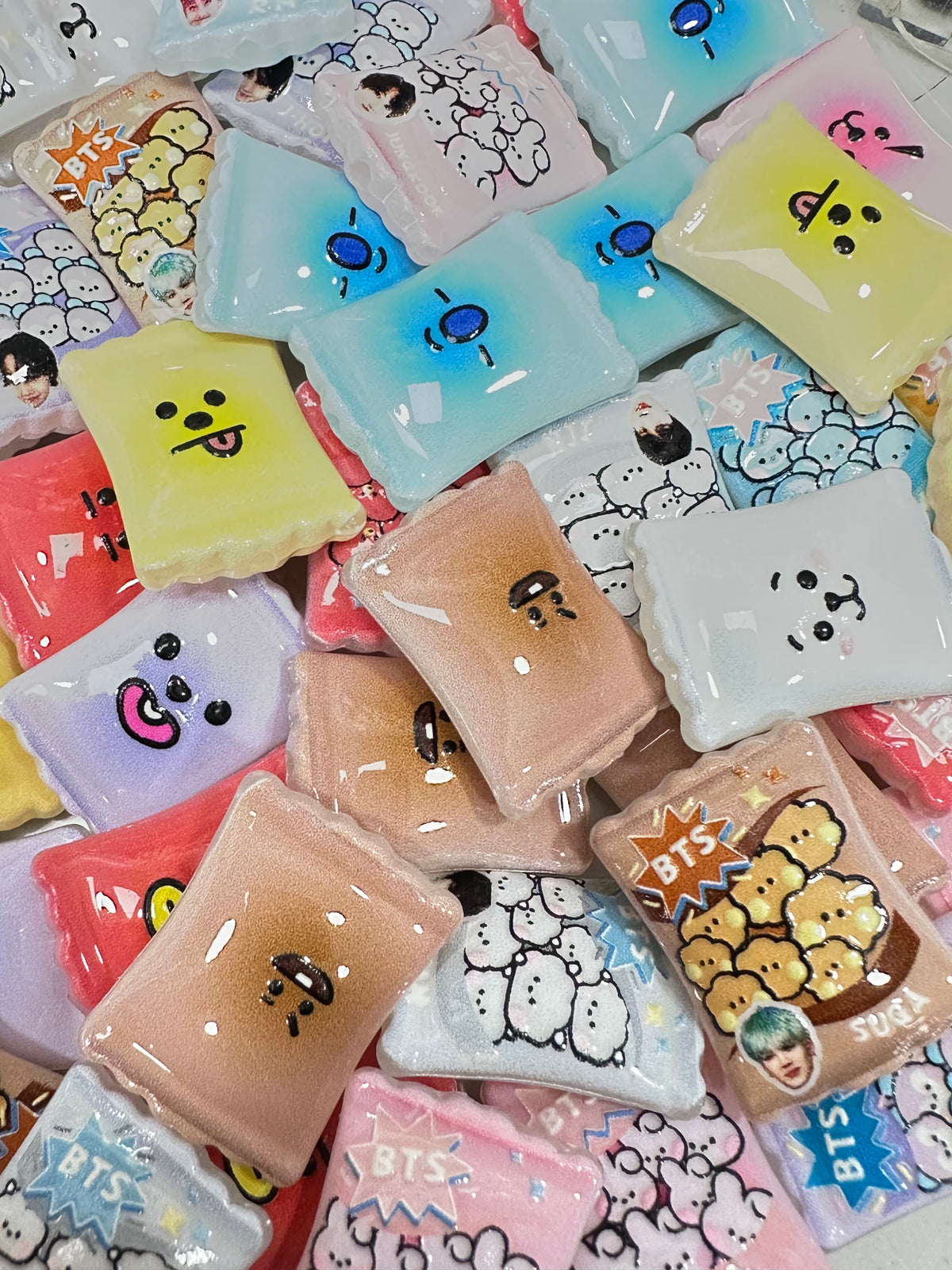 K‑pop Group Candy Bag Beads