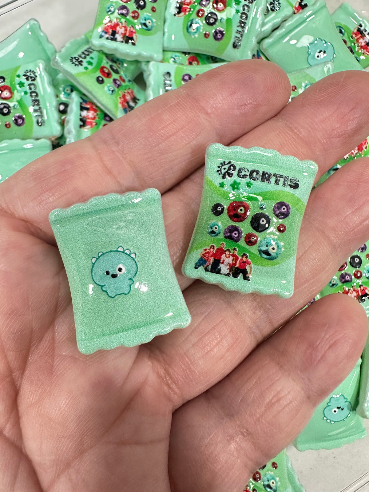 K‑pop Group Candy Bag Beads