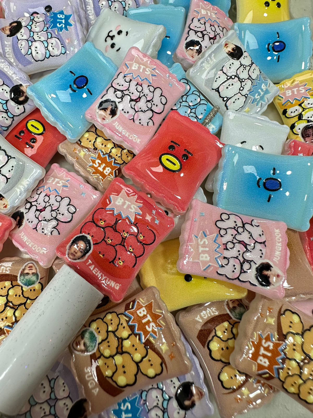K‑pop Group Candy Bag Beads